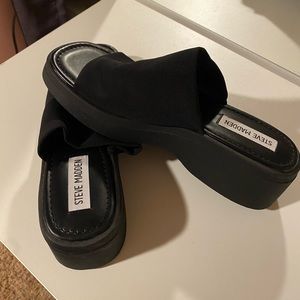 Steve Madden platform sandals